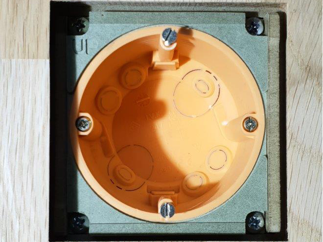 Wall-Smart 003-1-396 WS SB for Basalte Socket 1 Gang/Satin White - Image 3