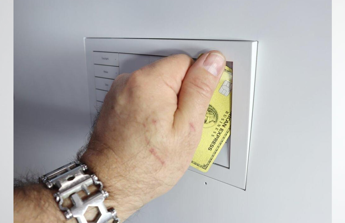 Wall-Smart 007-1NA36 In-Wall Flush Mount Adapter / 4-Gang Faceplate / Paintable / 1/2" Drywall - Image 5