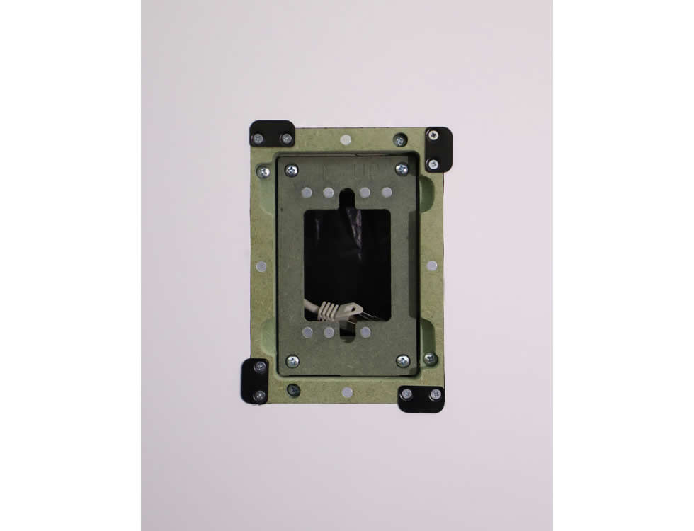 Wall-Smart 027-1RA13-WH Nearly Flush 5in Touch Panel Retrofit Bezel / White / 4mm - Image 2