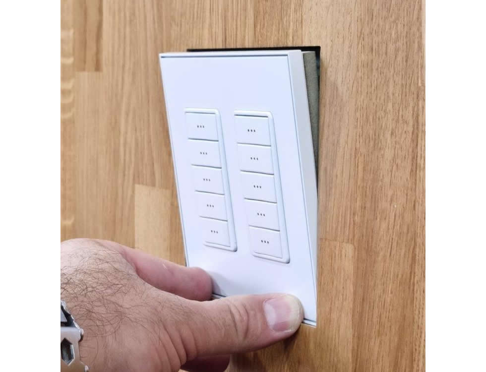 Wall-Smart 033-1-917 Flush In-Wall Adapter 2G Keypad / Depth Calibration / Spacer - Image 4