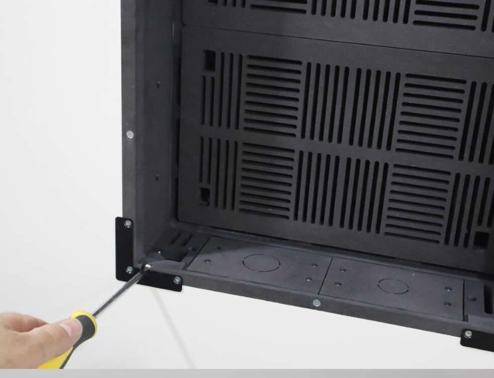 Wall-Smart 083-1-967 In-Wall Retrofit L Adapter / Nearly Flush 4mm Cover / Magnetic Cover / Fits 410x335x84mm - Image 3