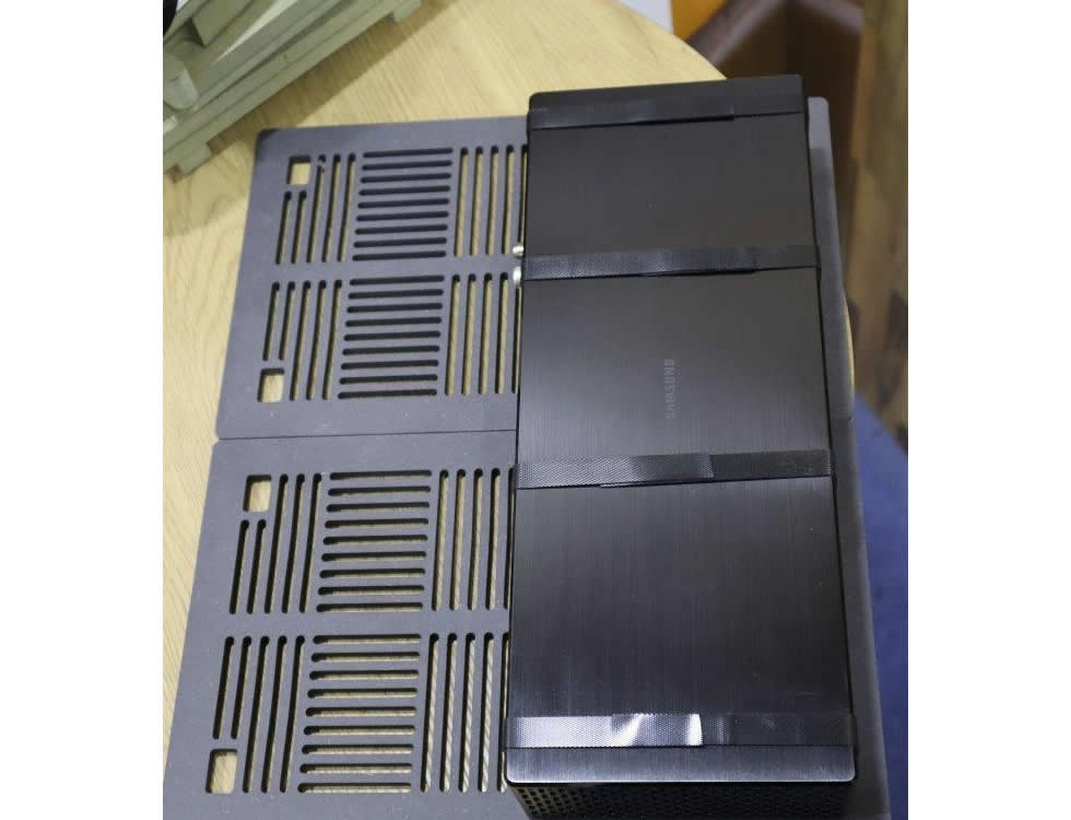 Wall-Smart 083-1-967 In-Wall Retrofit L Adapter / Nearly Flush 4mm Cover / Magnetic Cover / Fits 410x335x84mm - Image 5