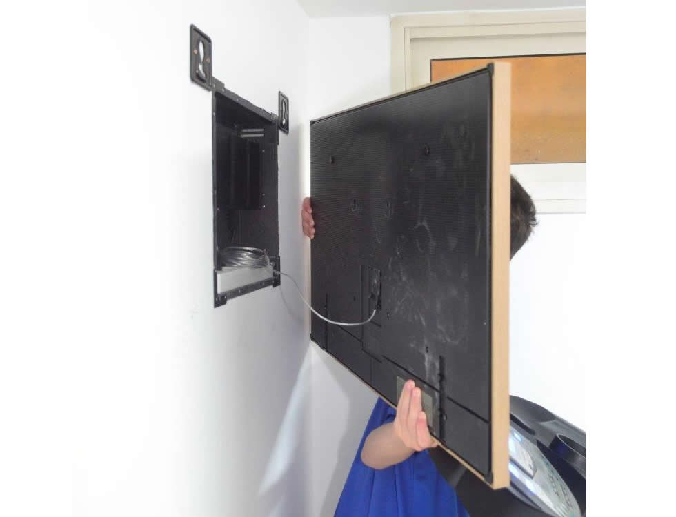 Wall-Smart 083-1-967 In-Wall Retrofit L Adapter / Nearly Flush 4mm Cover / Magnetic Cover / Fits 410x335x84mm - Image 8