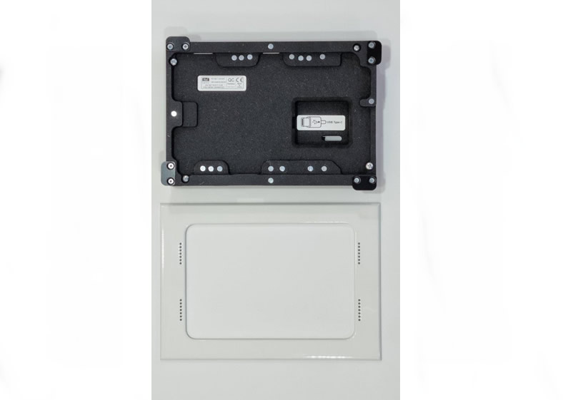 Wall-Smart 002-1RA06E-WH WS RETROFIT FOR IPAD PRO 13 M4 - WHITE+ETHERNET - Image 3